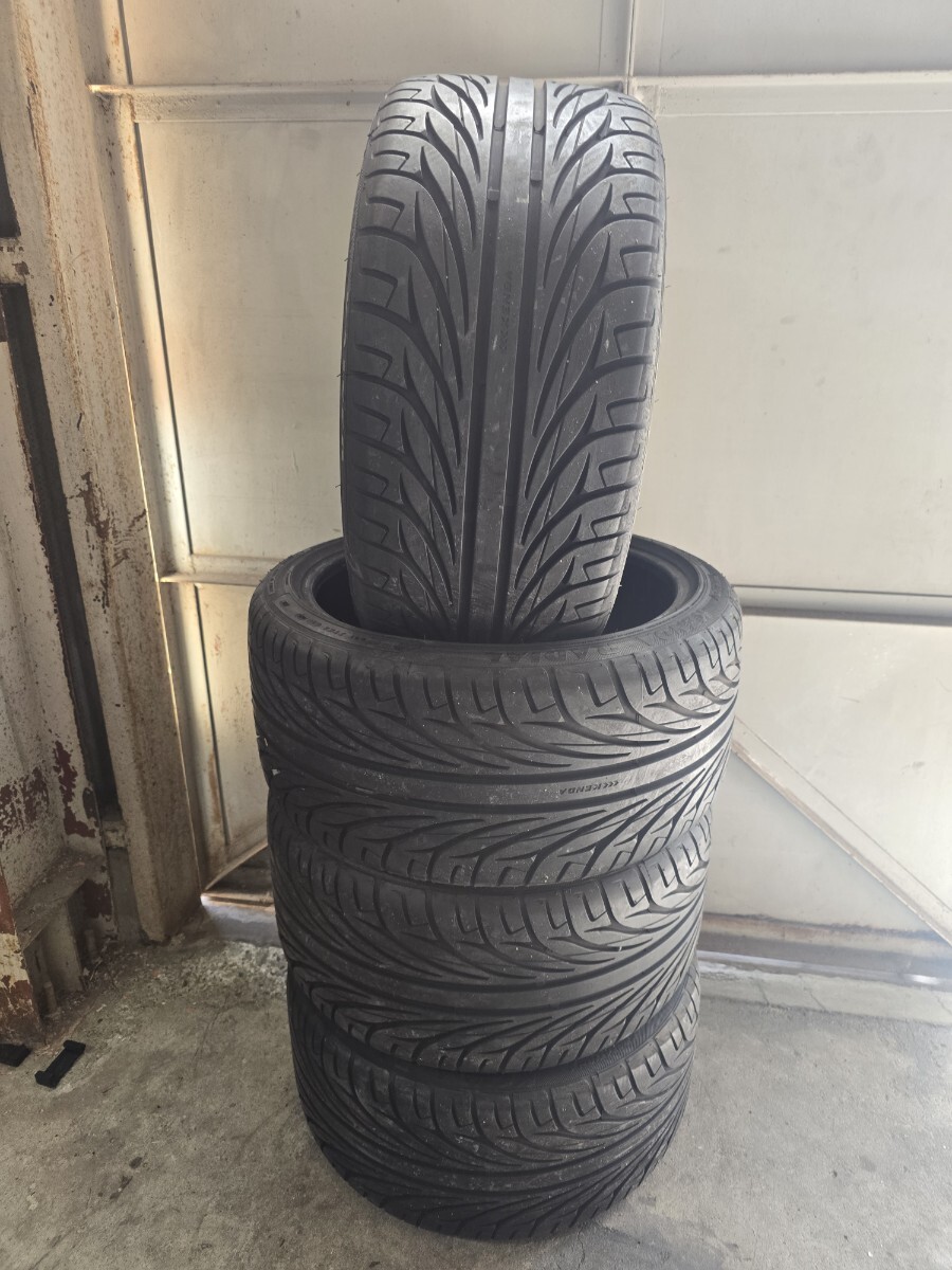 ケンダ KAISER KR20 255/35/R18 2024年製 ドリケツ KENDA KR20 225/40/R18 バリ溝 ドリケツ 18インチ バリ溝 18インチ タイヤ 225 ケンダ拍卖