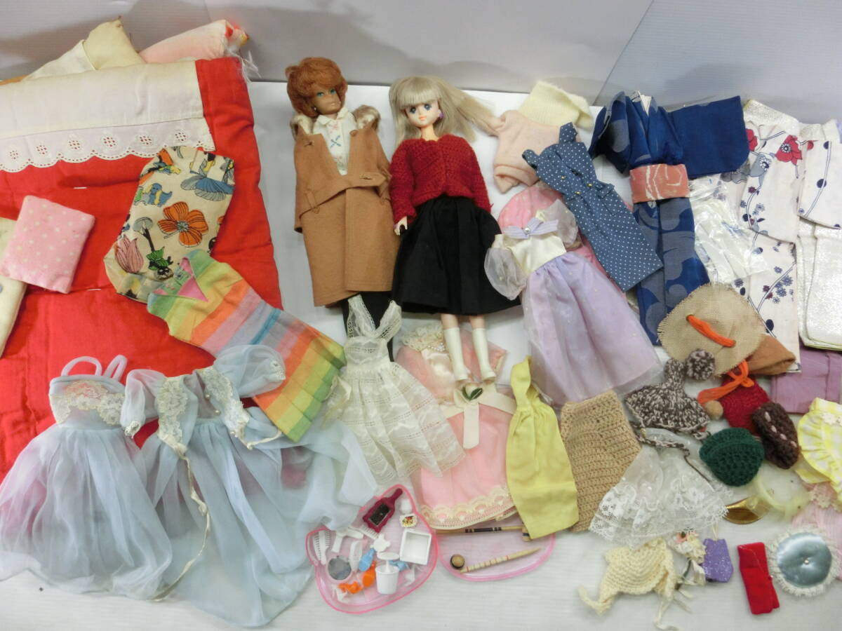 ビンテージ バービー 人形 1962 マテル/ジェニー.初代?日本製/服.バッグ.帽子.靴/ハンドメイド.着物.布団/他.色々.まとめて拍卖