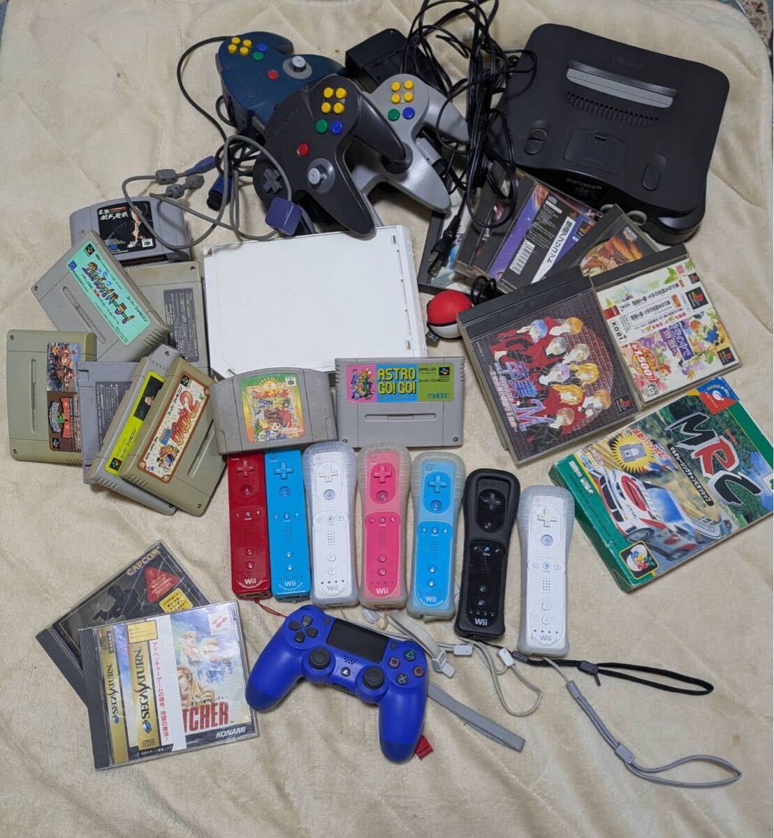 ゲーム機器ソフト類 当時物 まとめ売りジャンク SFC N64 PS SS WIIリモコン他 拍卖