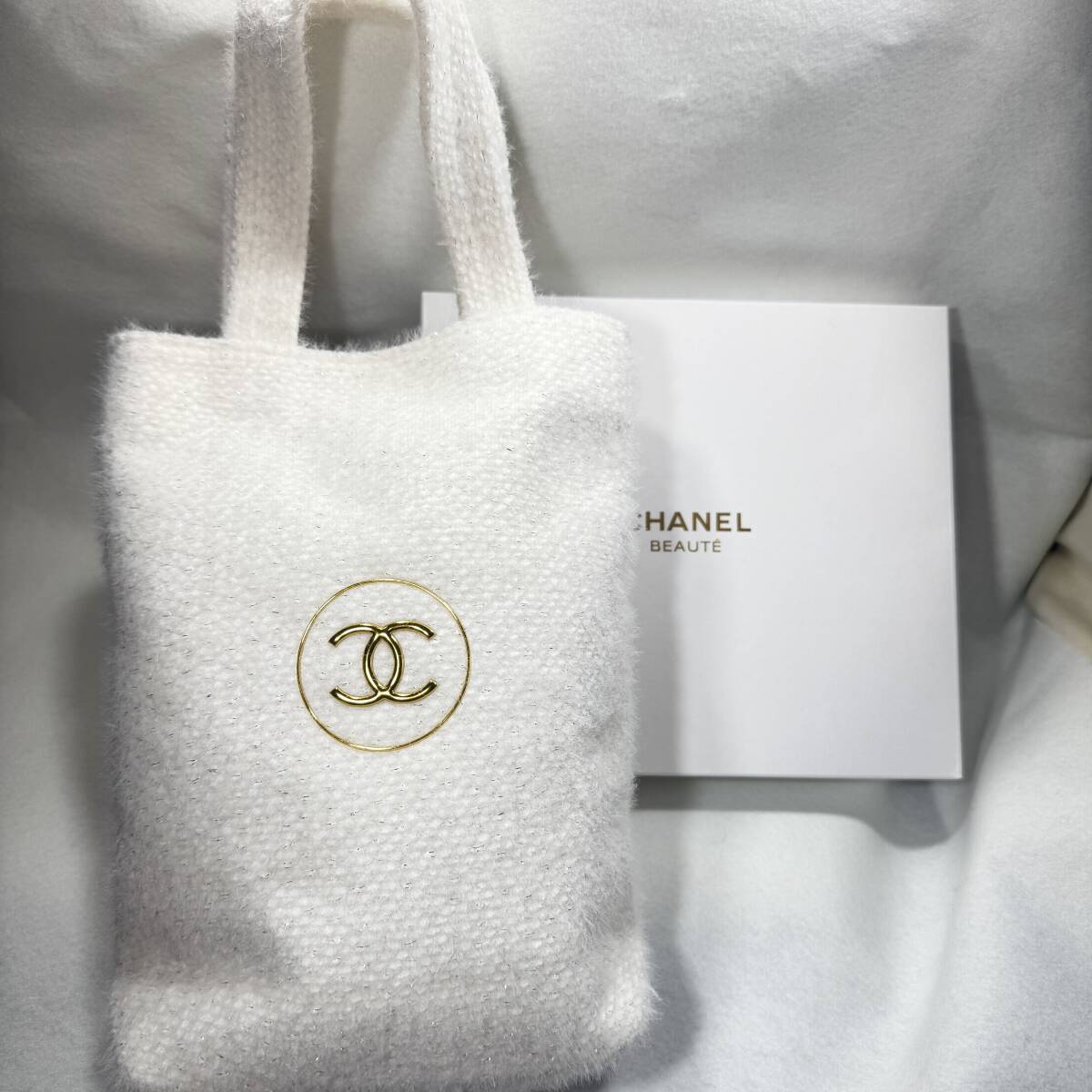<非売品>CHANEL シャネル ノベルティ バッグ ホワイト モヘア調バッグ拍卖