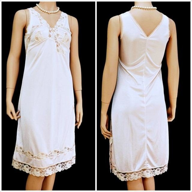 CE5-U83//大人の気品あふれる上品な光沢素材☆やさしい肌触りで涼しげな着心地☆大人優美なスリップ※一番安価な送料はゆうパケット250円拍卖