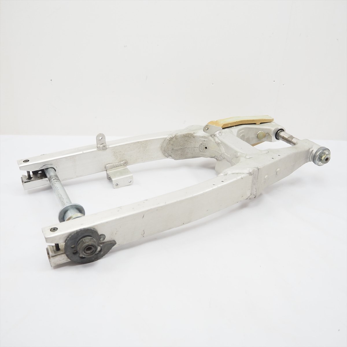 DT230 ランツァ 4TP-009 98年外し 純正スイングアーム リアアクスルシャフト 97-98年 LANZA拍卖