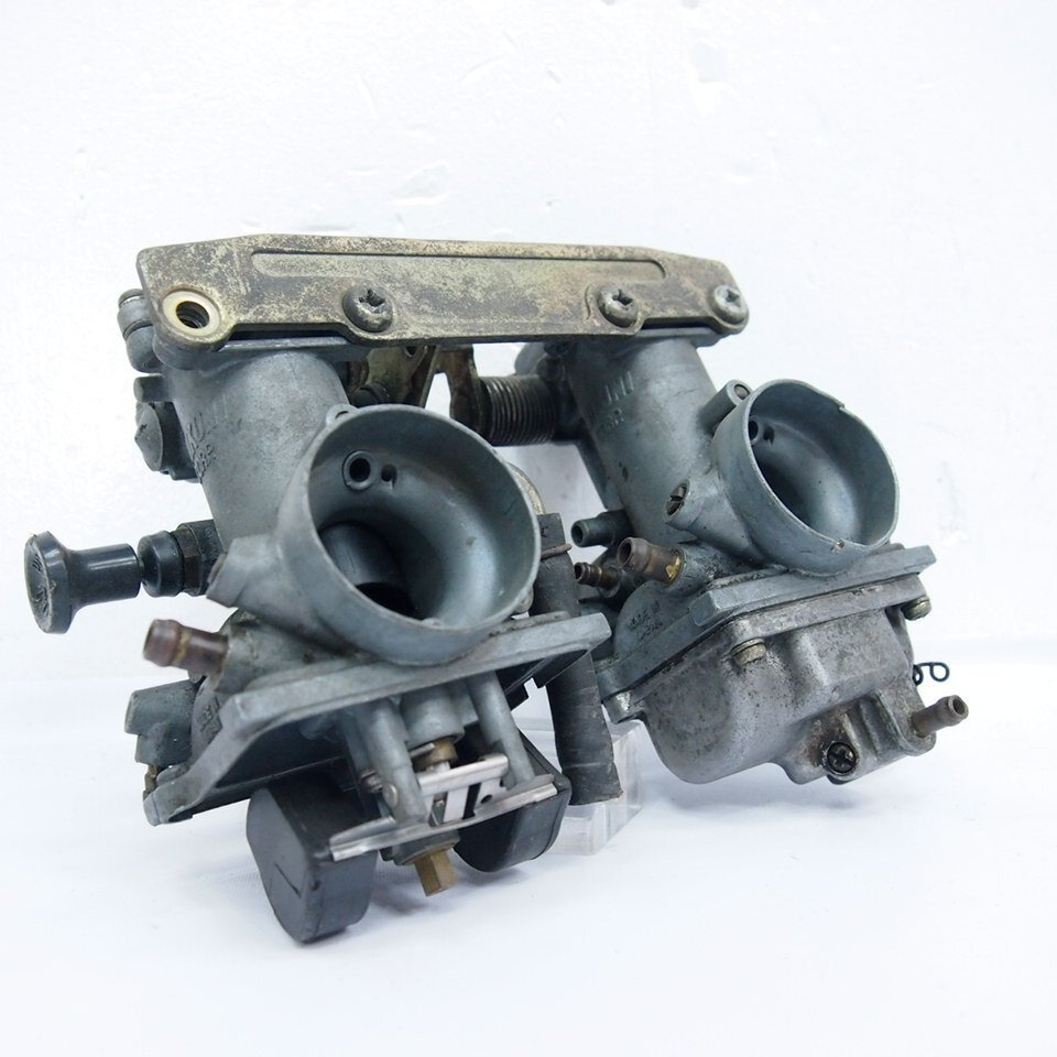 RZ250R 29L純正キャブレター左右MIKUNIミクニVM28フロート メインジェット チョーク RZ350 RZ250 51L RZ350R 29K 52Y RD250 RD350拍卖