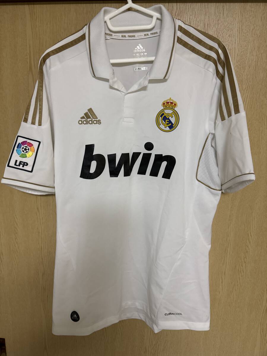 2011年 レアル・マドリード ゴールド ユニフォーム クリスティアーノ・ロナウド セルヒオ・ラモス エジル マルセロ (A526)拍卖