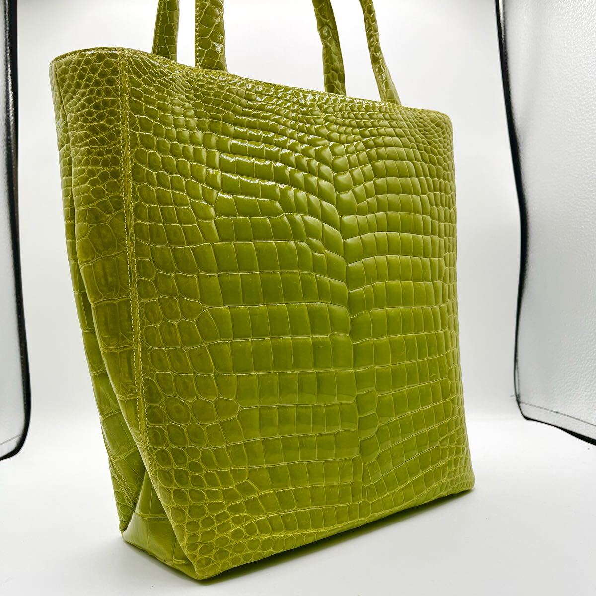 定価60万!!!シャイニングクロコ グリーン ハンドバッグ センター取り レディース クロコダイル 鰐革 緑 シャイニー リアル エキゾチック拍卖