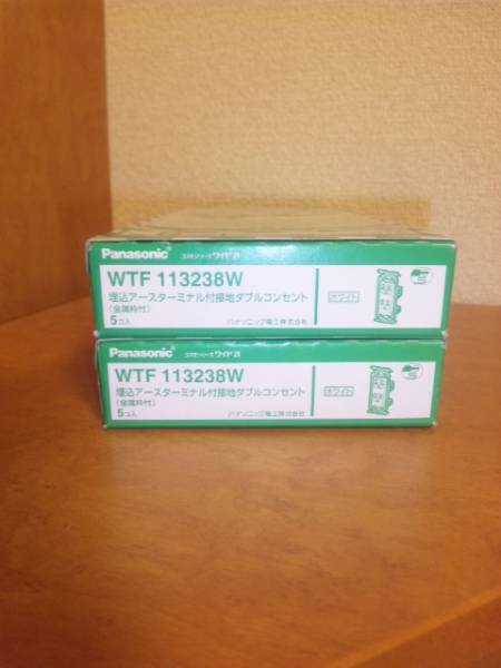 新品☆WTF113238W ア-スタ-ミナル付接地ダブルコンセント☆拍卖