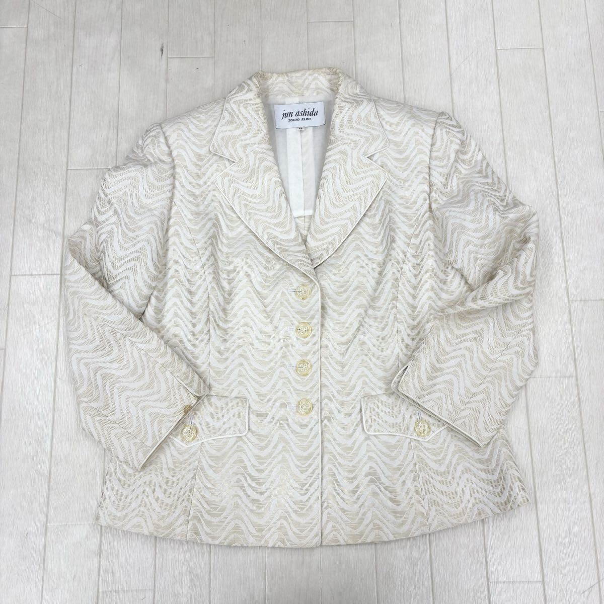 1816〓 jun ashida ジュンアシダ テーラードジャケット レディース サイズ11 総柄 ベージュ ホワイト 上着拍卖