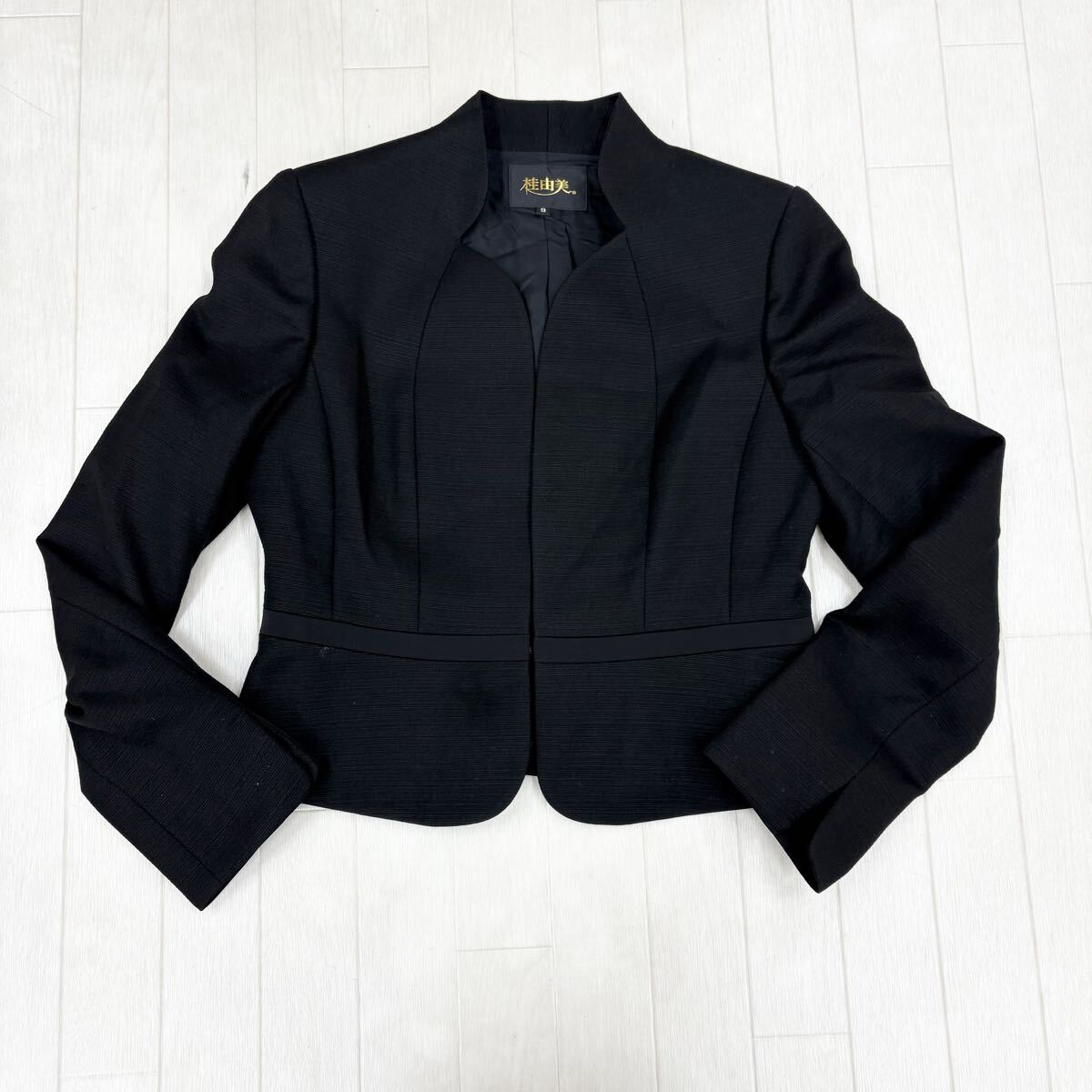1818〓 桂由美 ノーカラージャケット レディース サイズ9 ブラック 上着 トップス フックボタン YUMI KATSURA ユミカツラ フォーマル拍卖
