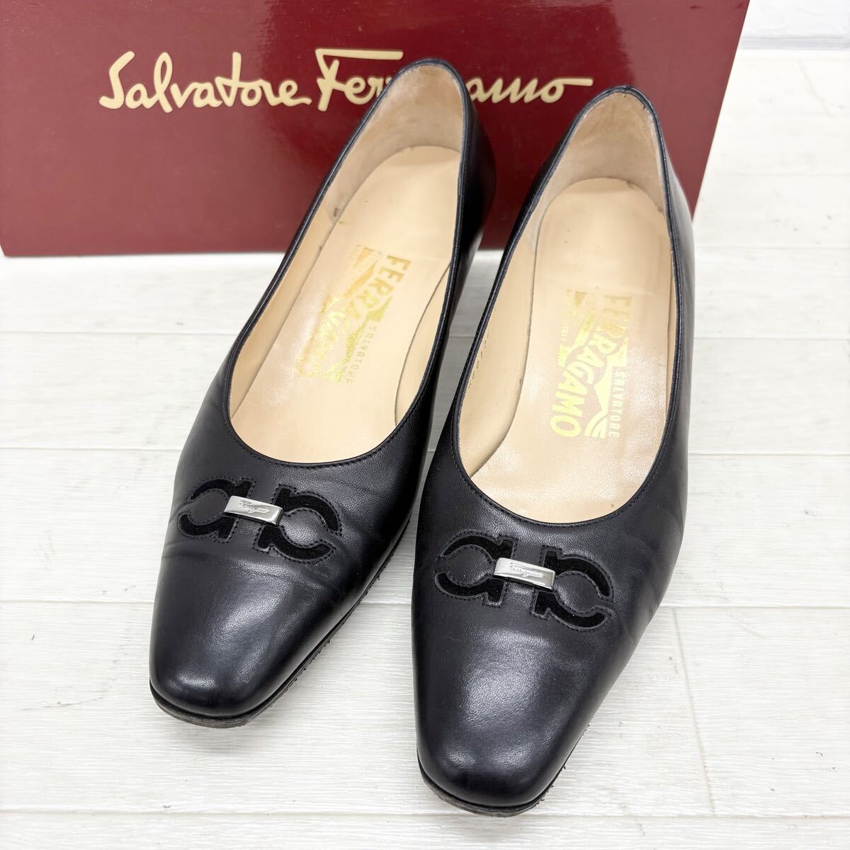 M33〓 ⑧箱付き Salvatore Ferragamo サルヴァトーレフェラガモ パンプス レディース サイズ5.5D ブラック ガンチーニ 靴 シューズ拍卖