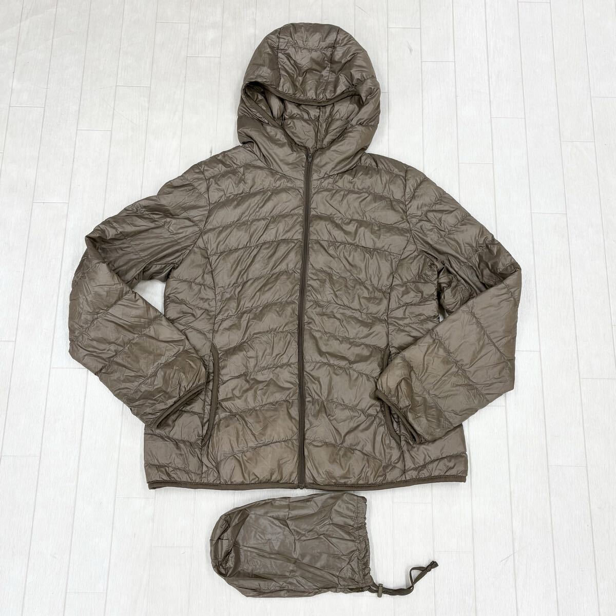 1829〓 UNIQLO ユニクロ ダウンジャケット レディース サイズXL オリーブ アウター 上着 薄手 ナイロンジャケット ブルゾン パッカブル 拍卖