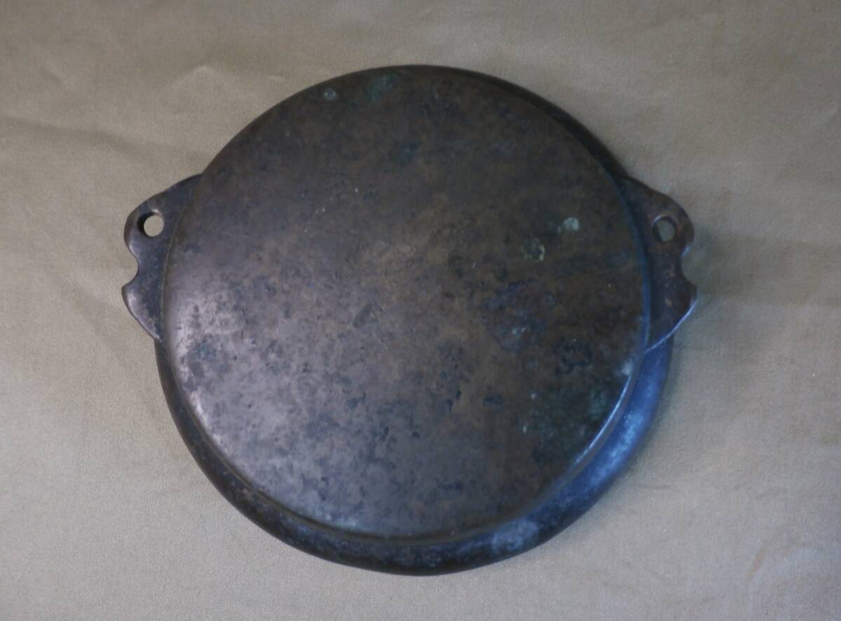 二つ耳祭り鉦 佛具 チャンチキ 当たり鉦 摺り鉦 和楽器 K 佛教美術 祭りばやし チンドン屋 コンチキ 鉦吾 阿波踊り USED品拍卖