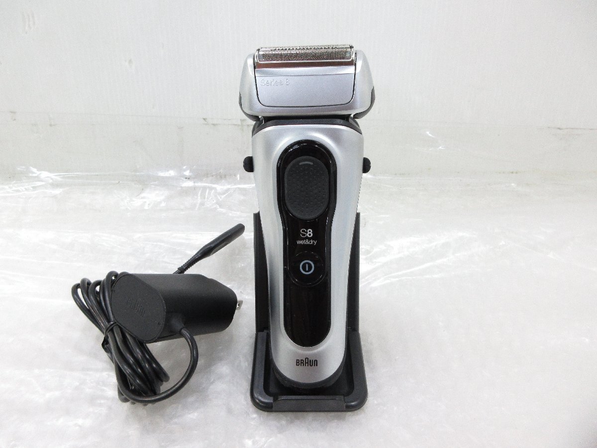 ◎ほぼ未使用 BRAUN ブラウン シリーズ8 電気シェーバー Type:5795 アダプター付き 展示品 w11113拍卖