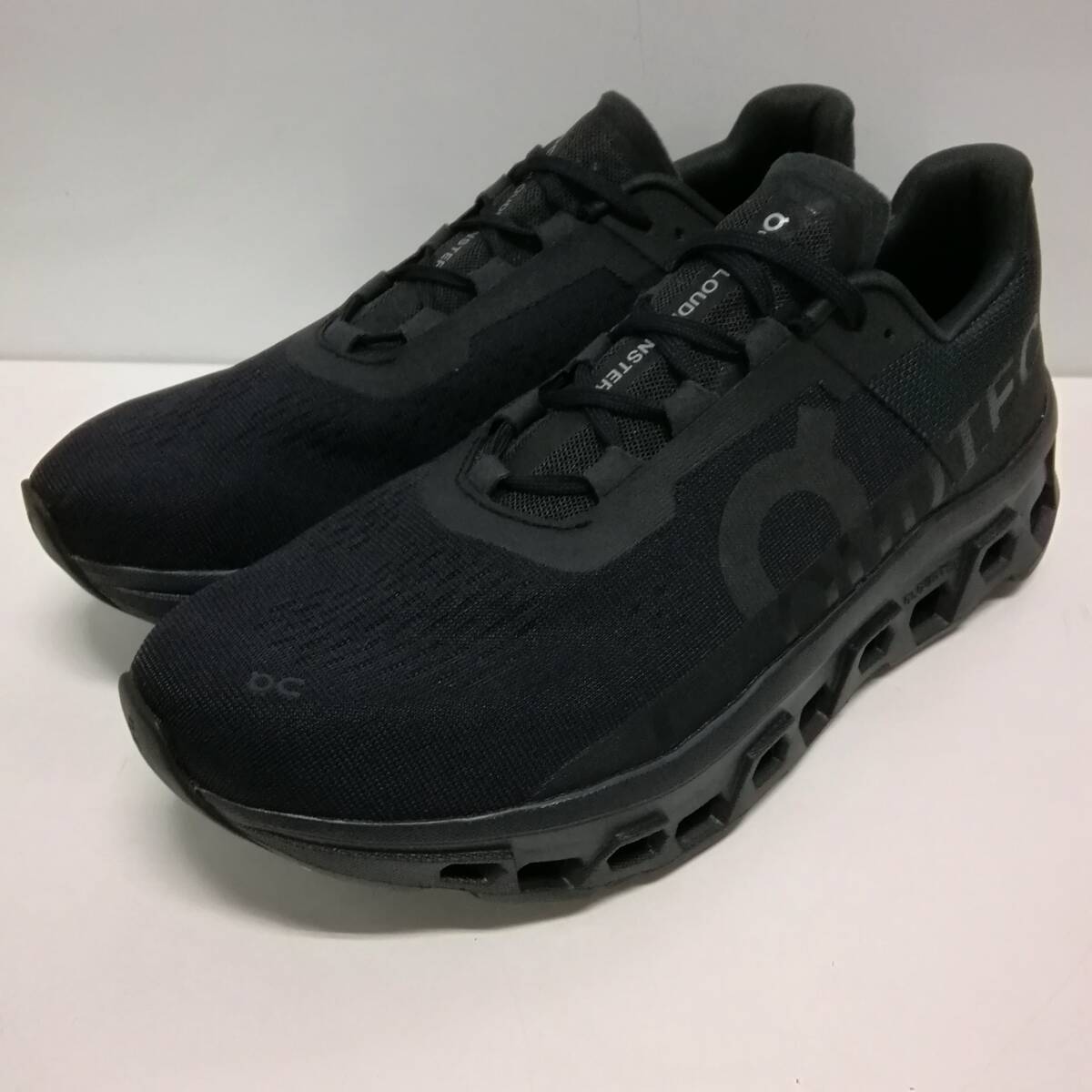未使用 ON オン CLOUDMONSTER クラウドモンスター ランニングシューズ 靴 オールブラック 27.5cm拍卖
