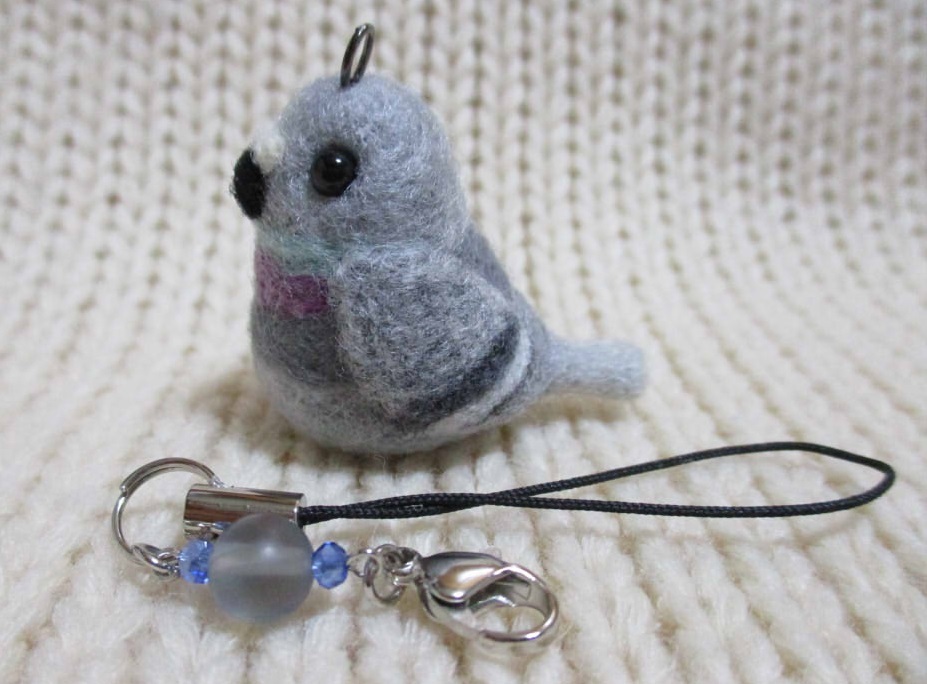 * ハンドメイド 羊毛フェルト 鳩 ストラップ ぬいぐるみ ミニチュア フィギュア ハト 鳥 野鳥 リーメント ドール用 ペット 置物 まんまる鳩拍卖