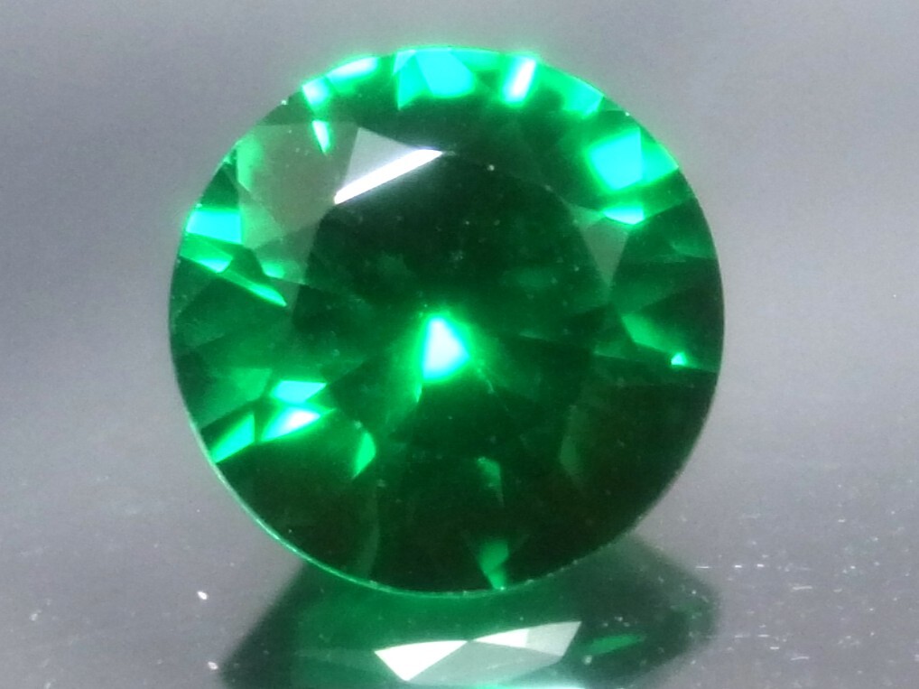 1.82ct 新品・GGG グリーンスリージー(人造ガドリニウム・ガリウム・ガーネット) 合成人造宝石拍卖