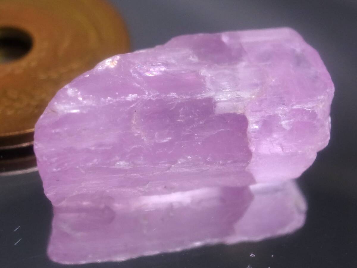 18.11ct 新品・極上の宝石品質ピンクカラー・天然クンツァイト原石 ブラジル産拍卖