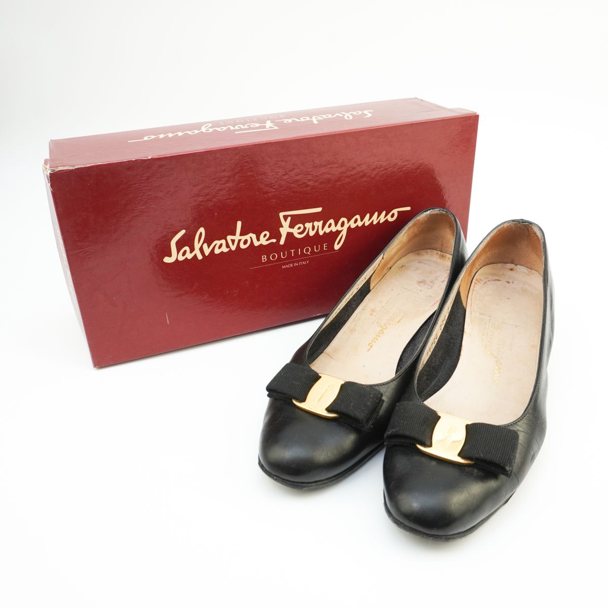 Salvatore Ferragamo サルヴァトーレフェラガモ 7 1/2 24.0 ヴァラ リボンパンプス ヒール レザー イタリア製 黒 ブラック 箱付/KD16拍卖