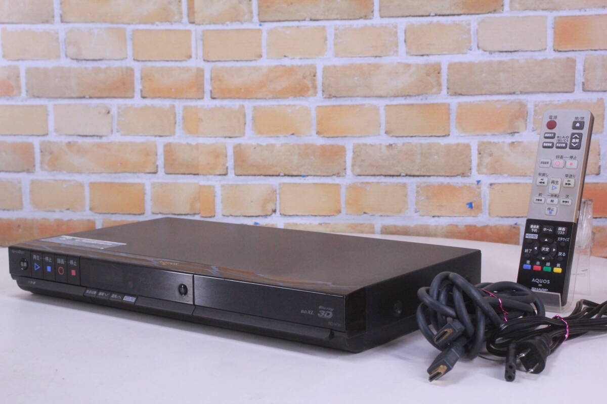 ブルーレイディスクレコーダー シャープ BD-H30 AQUOS 2011年製 リモコン付き 受信/DVD/HDD動作OK BD読み込み不可 中古現状品■(Z3729)拍卖