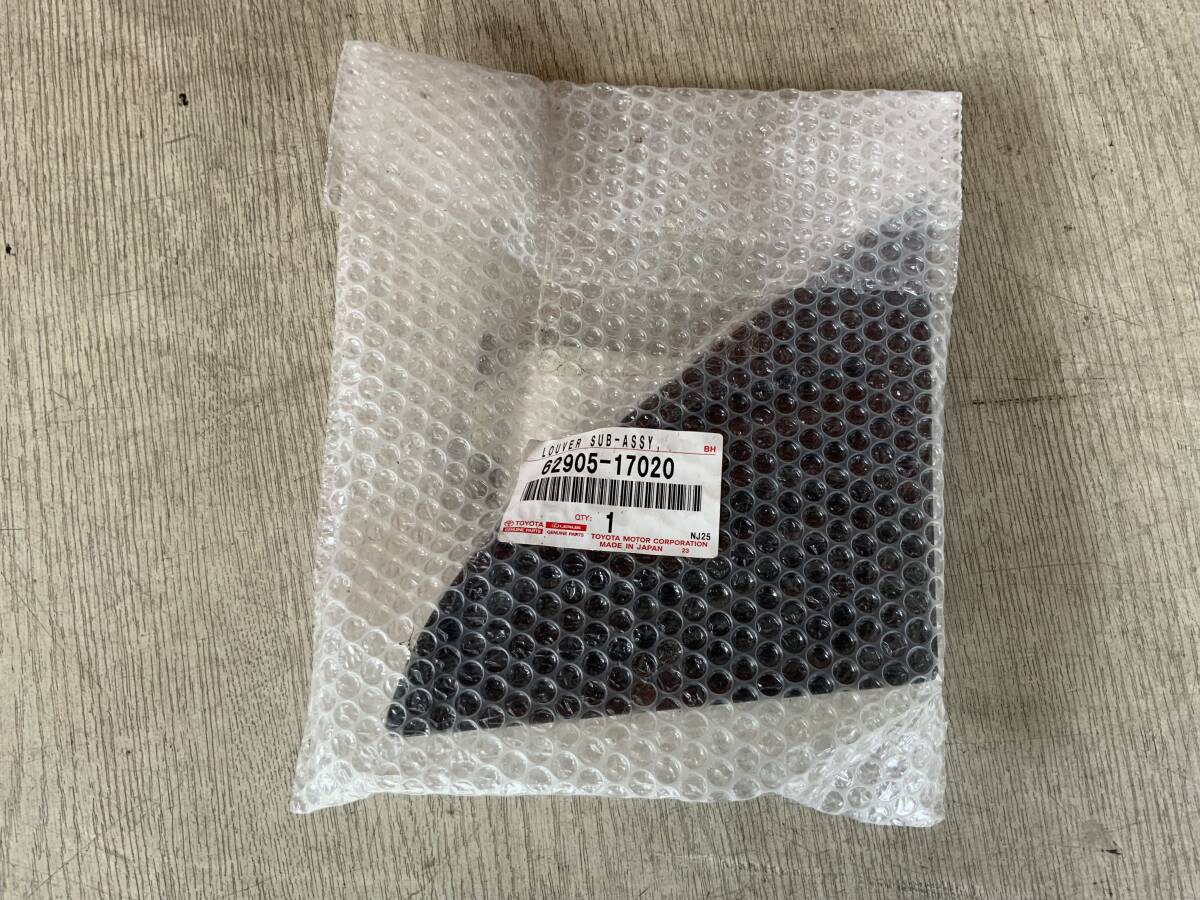 トヨタ クォ-タベンチレ-ション ルーバRH(右側)62905-17020拍卖