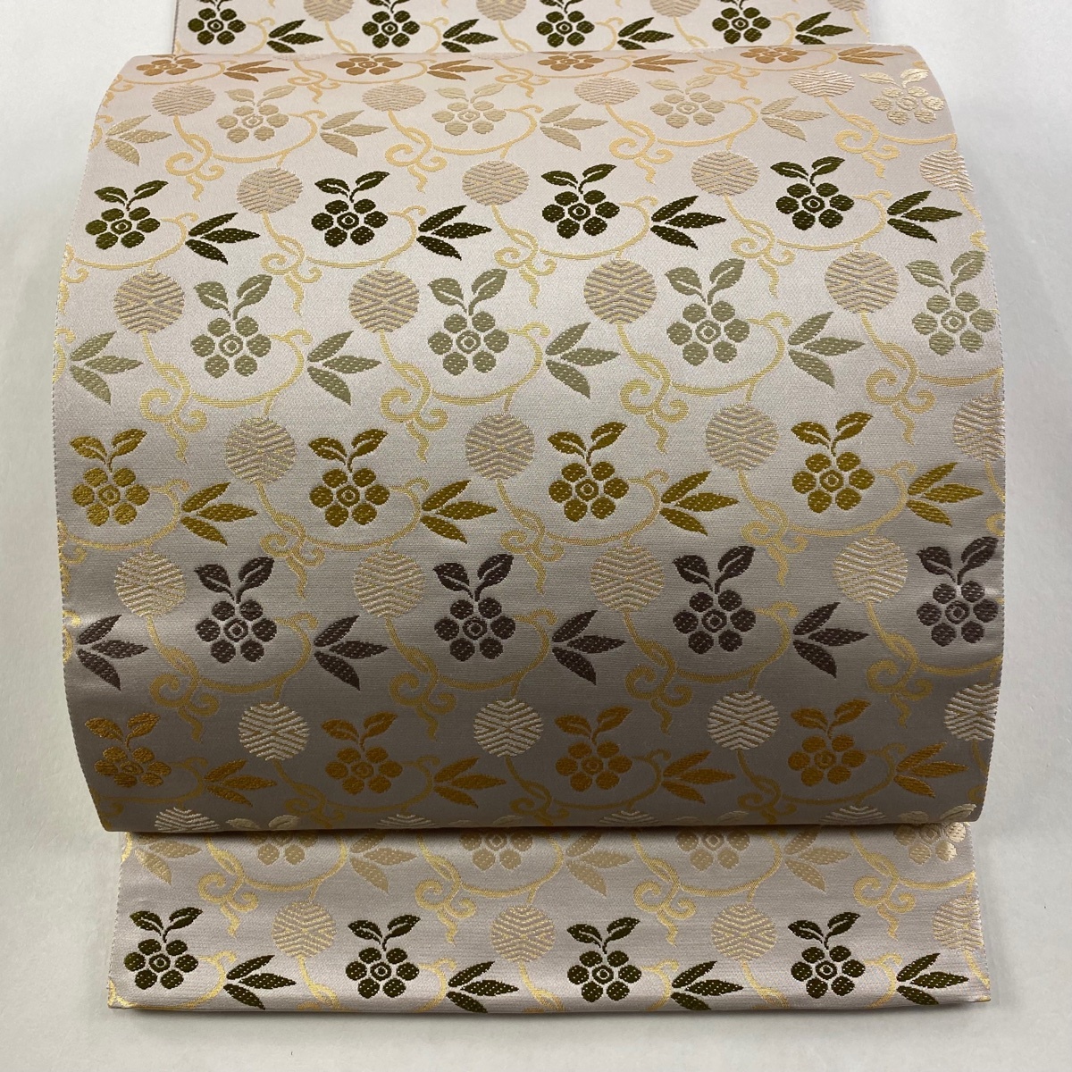 【美品】 袋帯 逸品 箔屋清兵衛 落款 西陣織 笹蔓 箔 刺繍 薄小豆 六通 正絹 【中古】拍卖