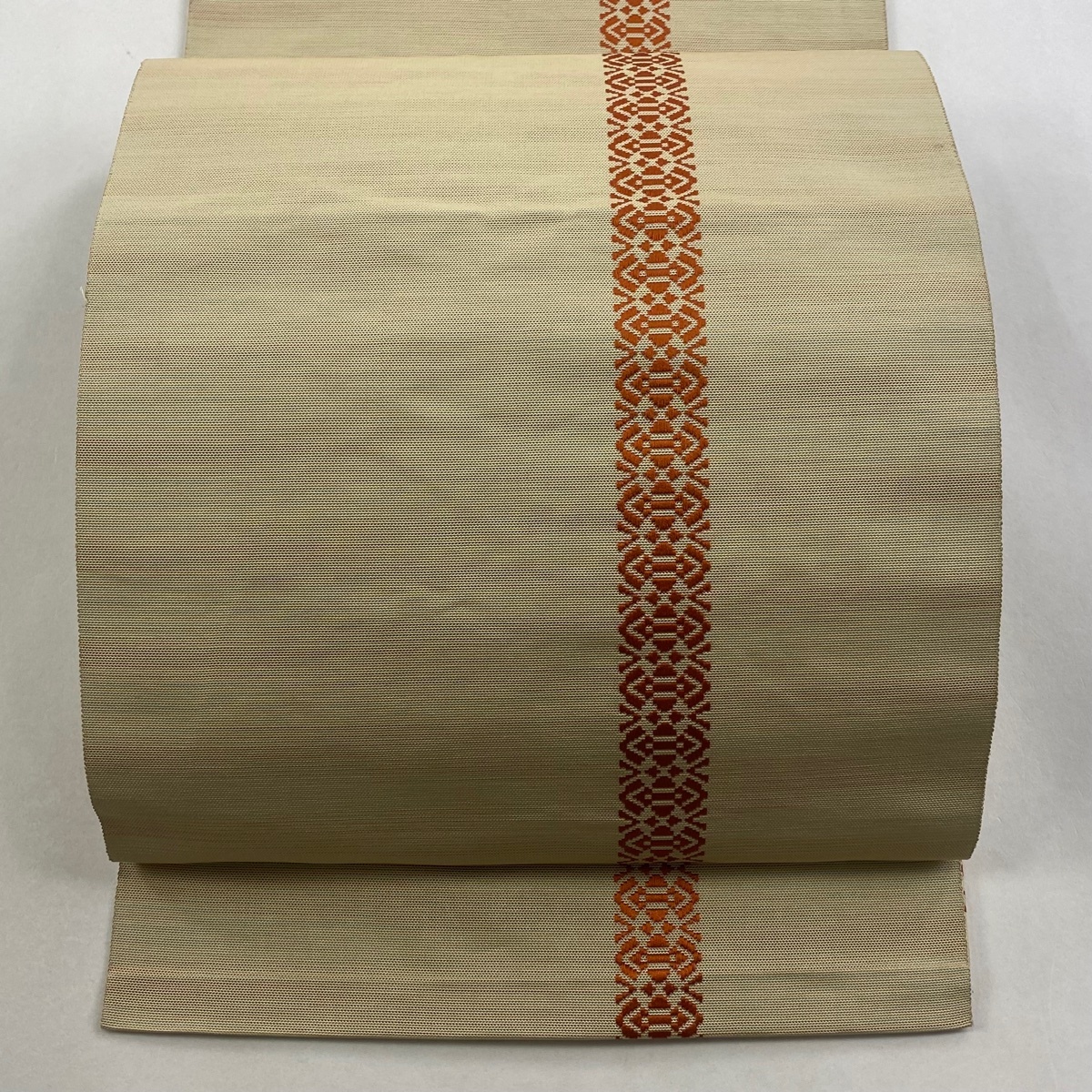 【美品】 名古屋帯 秀品 松葉仕立て 八寸名古屋帯 紬地 独鈷柄 縞 ベージュ 正絹 【中古】拍卖