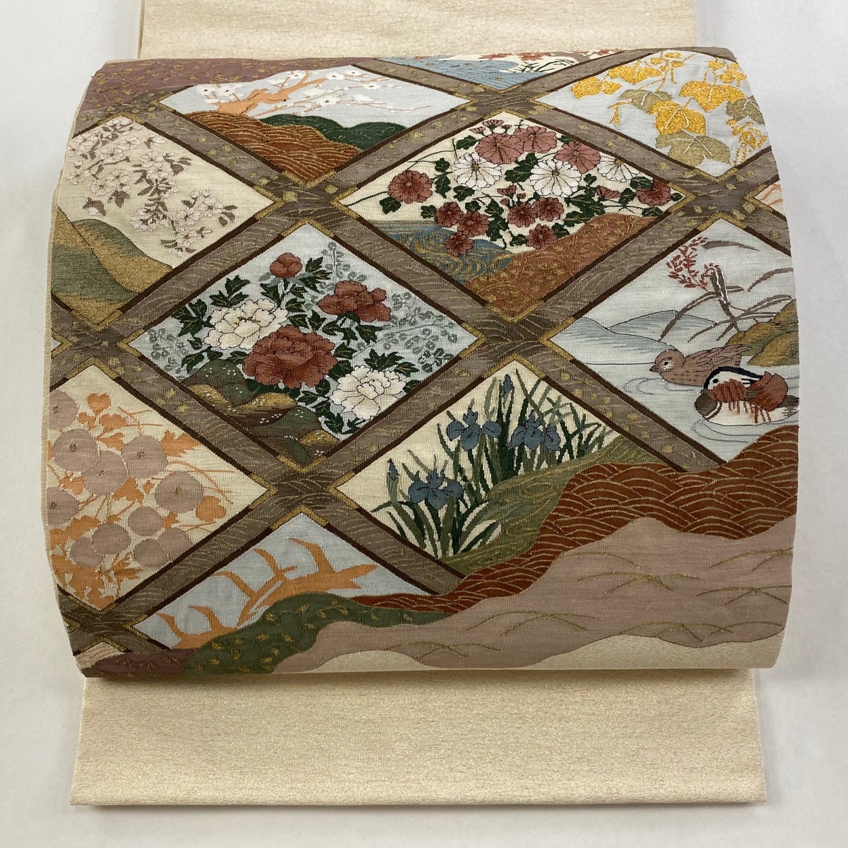 袋帯 逸品 草花 鴛鴦 金糸 薄小豆 お太鼓柄 正絹 【中古】拍卖