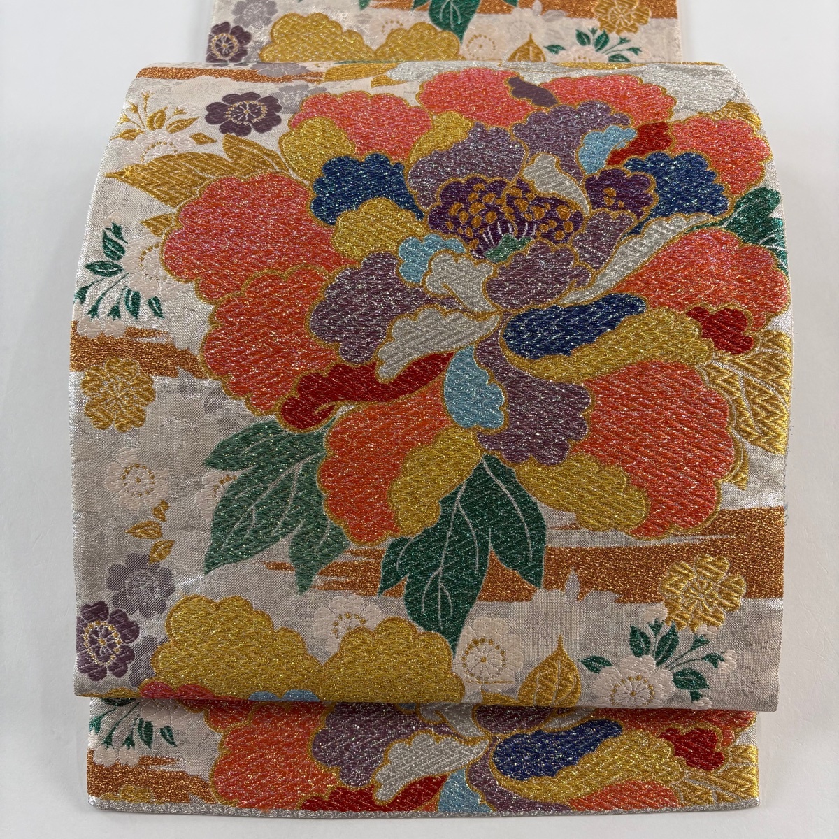 【美品】 袋帯 秀品 牡丹 桜 金銀糸 箔 灰白 全通 正絹 【中古】拍卖