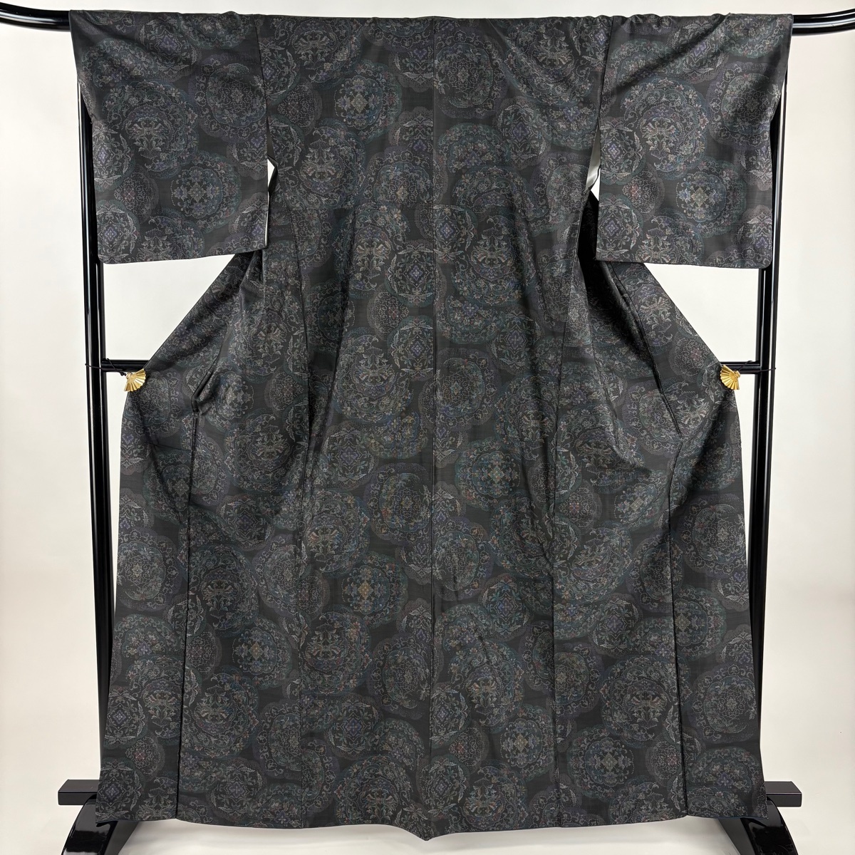 【美品】 大島紬 身丈164cm 裄丈68cm L 袷 証紙 華文 草花 深緑 正絹 名品 【中古】拍卖