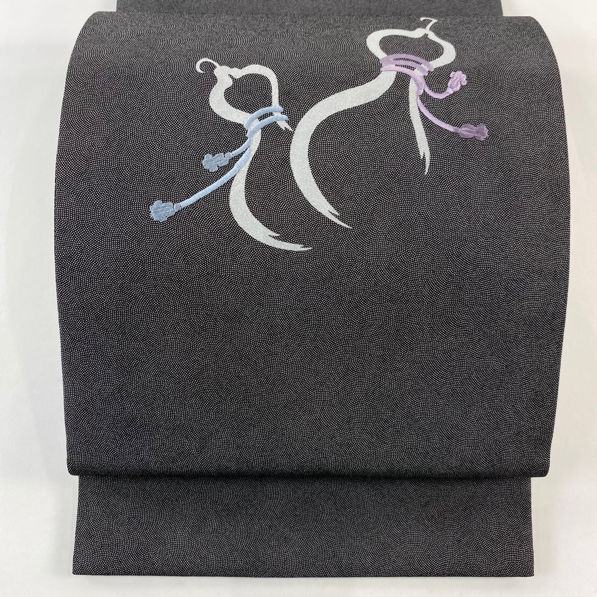 【美品】 袋帯 秀品 瓢箪 鮫 刺繍 黒灰 お太鼓柄 正絹 【中古】拍卖