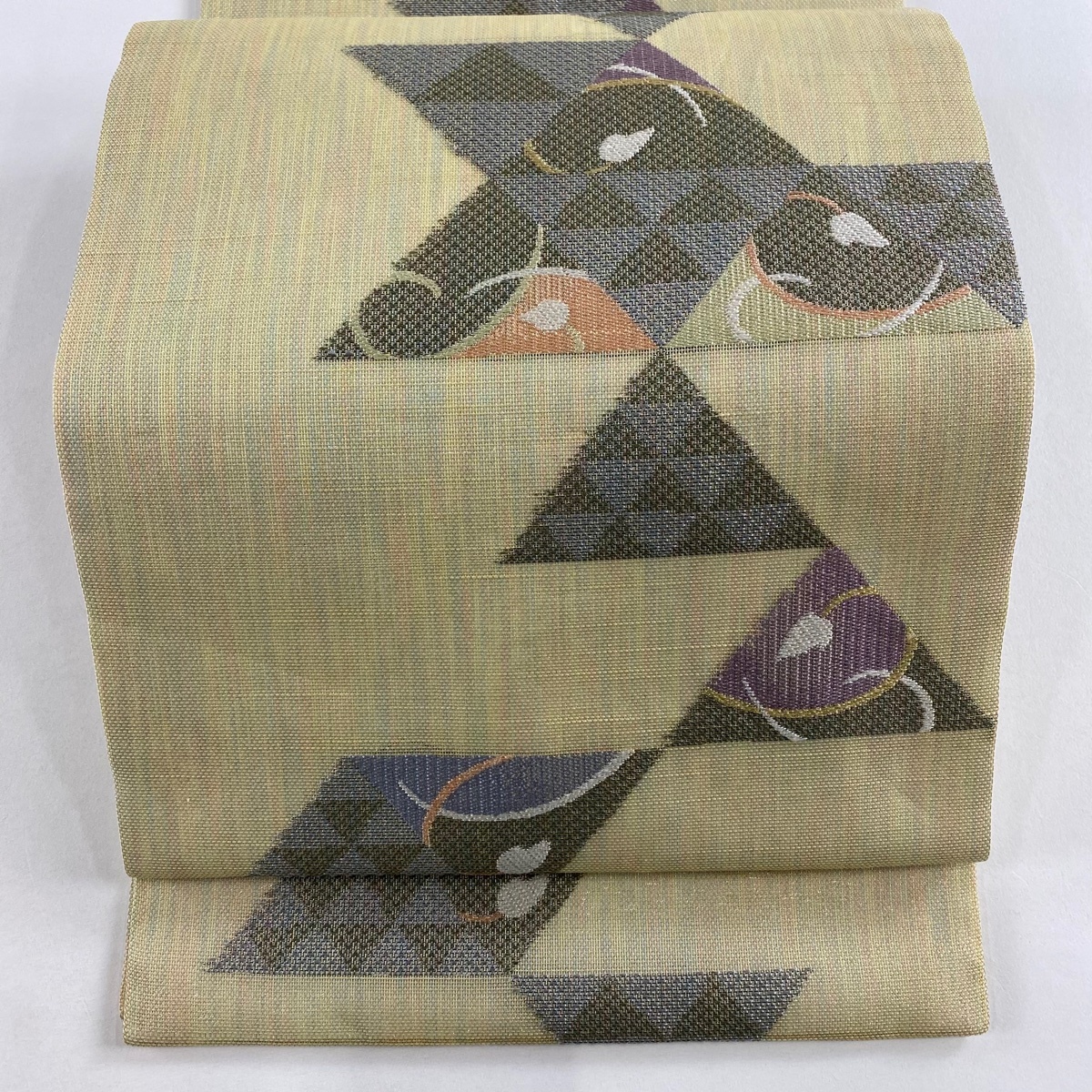 【美品】 開き名古屋帯 秀品 夏帯 花唐草 鱗 金糸 ベージュ 正絹 【中古】拍卖