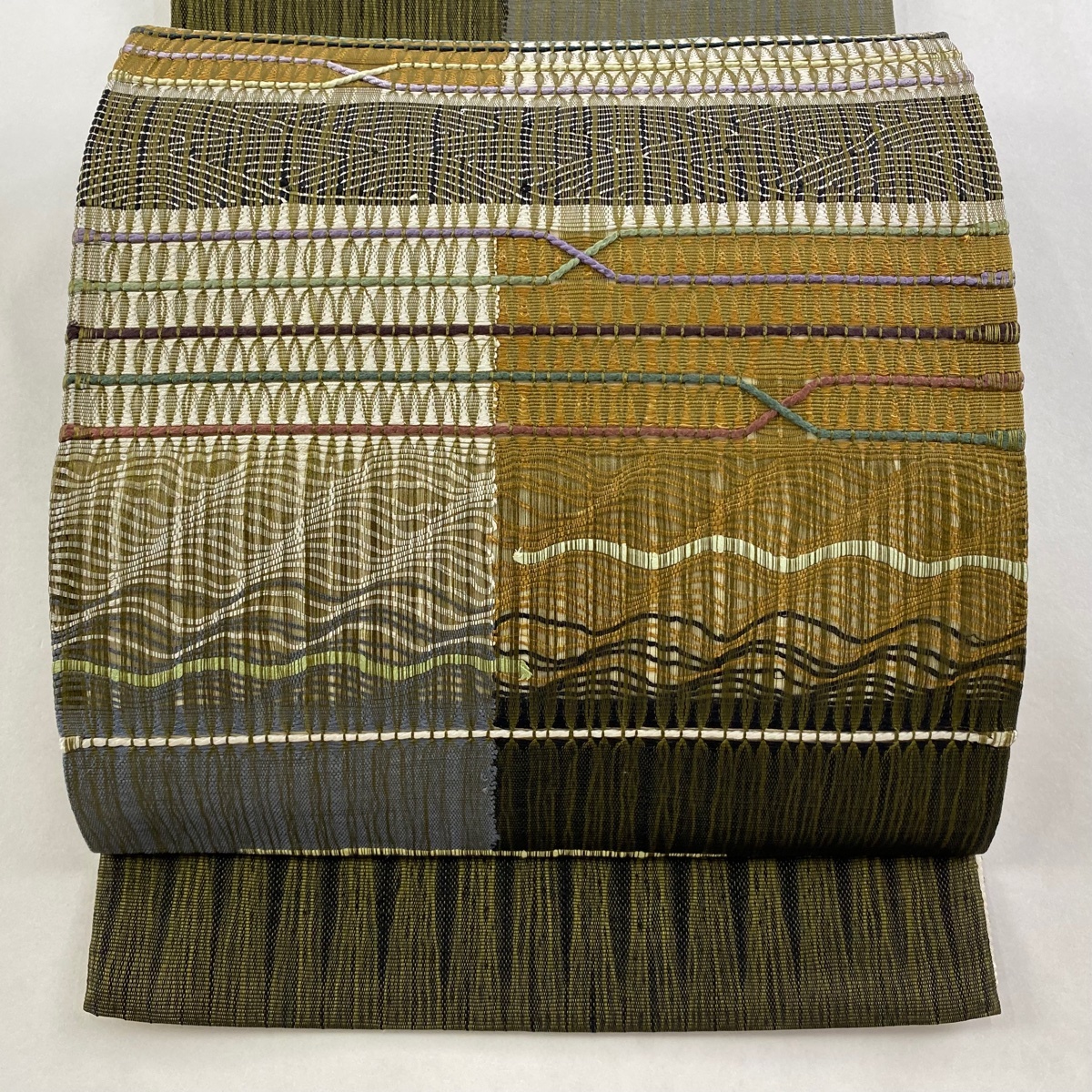 袋帯 秀品 段縞 幾何学模様 灰緑 お太鼓柄 正絹 【中古】拍卖