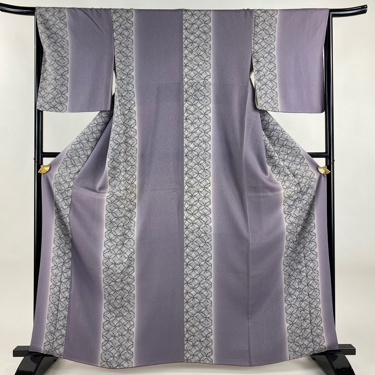 小紋 身丈161.5cm 裄丈65cm M 袷 七宝 疋田柄 ぼかし 紫 正絹 秀品 【中古】拍卖