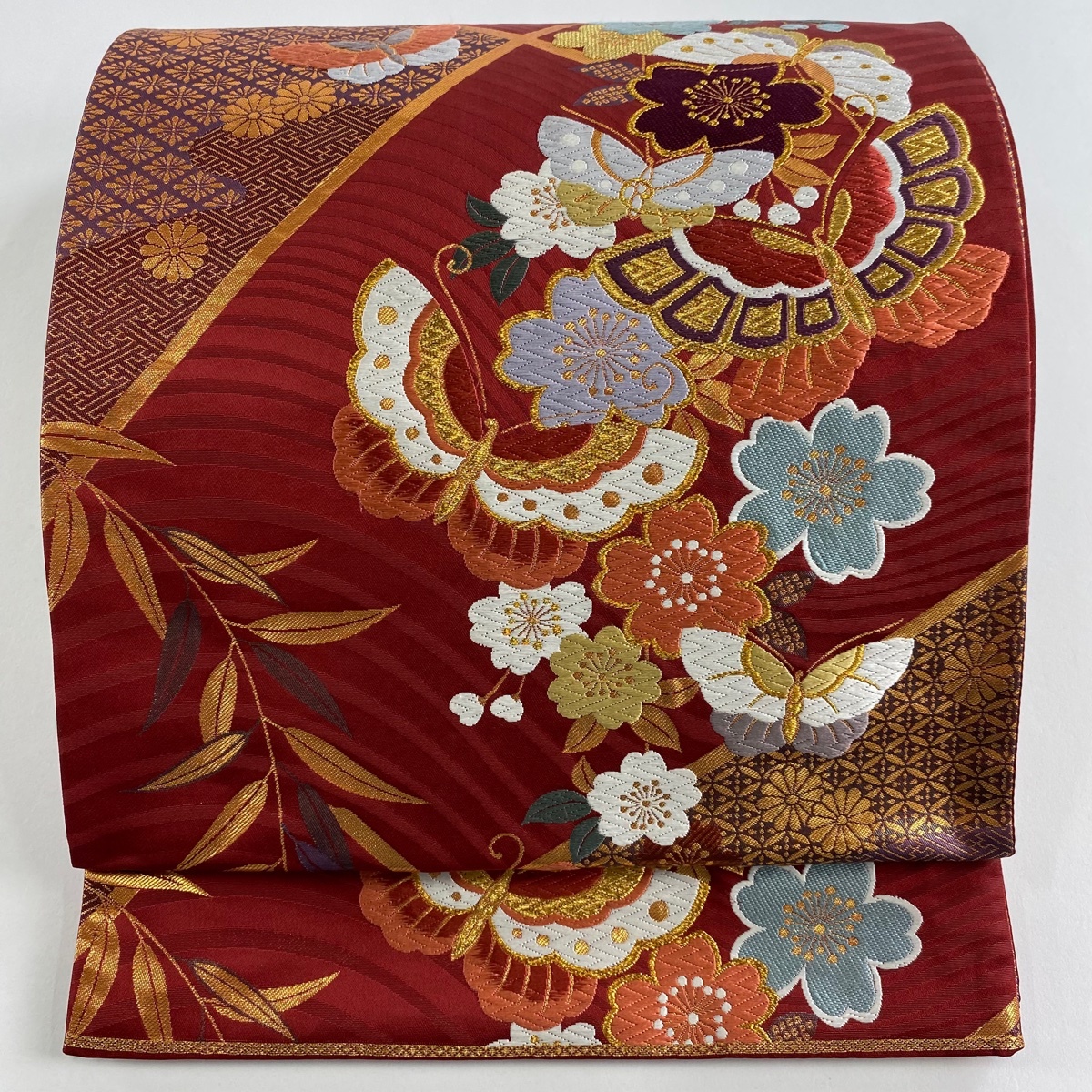 【美品】 袋帯 秀品 蝶 桜 金糸 箔 えんじ色 全通 正絹 【中古】拍卖