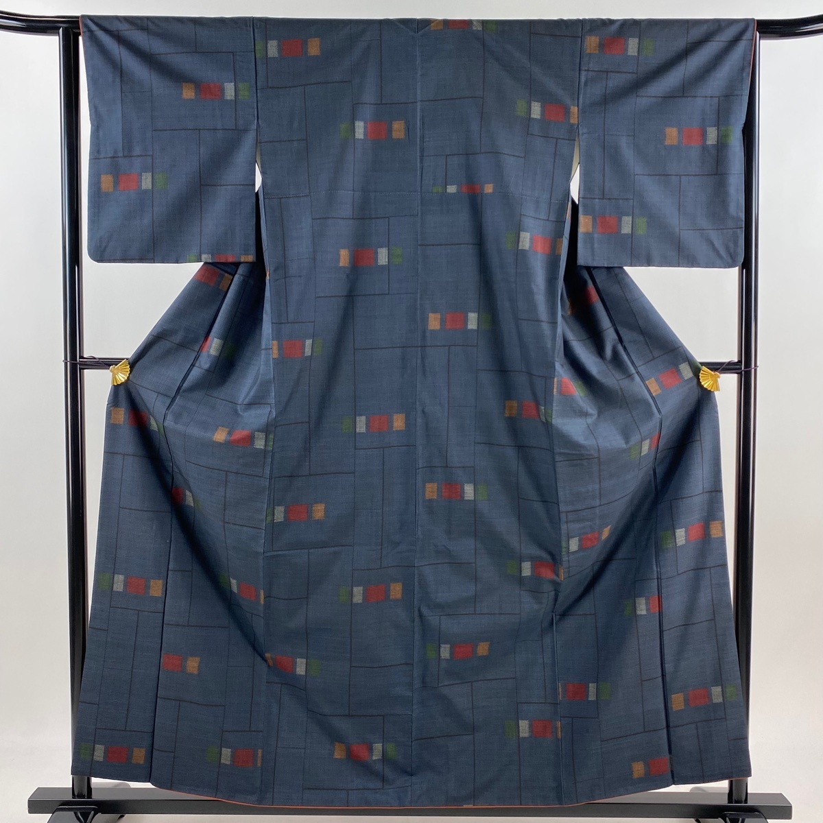 大島紬 身丈159cm 裄丈64.5cm M 袷 純泥染 幾何学模様 紺色 正絹 秀品 【中古】拍卖