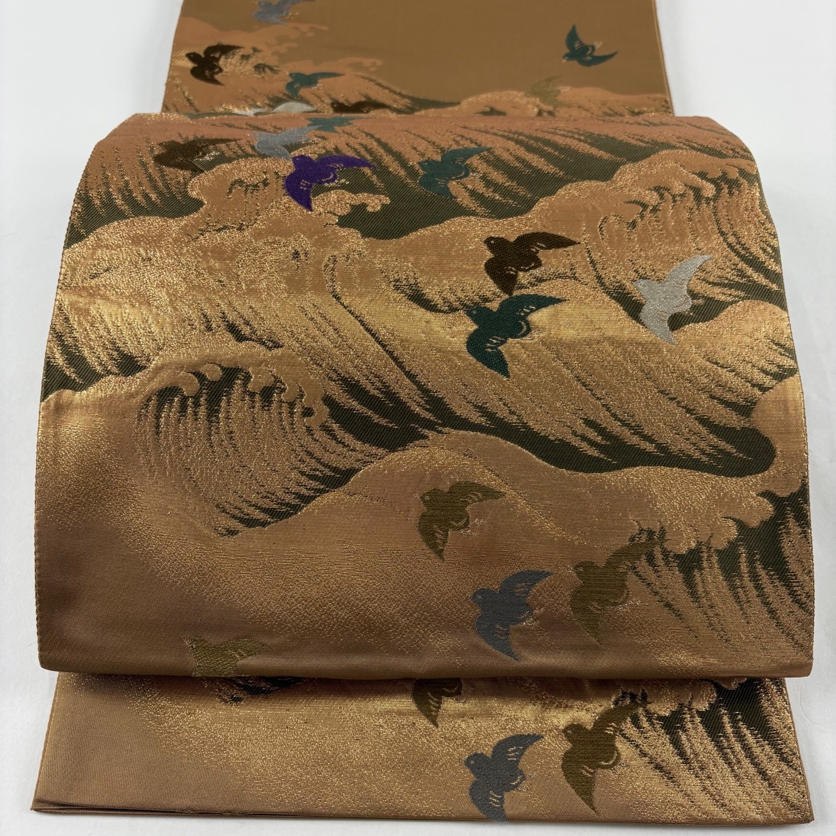 【美品】 袋帯 名品 花井幸子 落款 千鳥 波 箔 薄茶色 六通 正絹 【中古】拍卖