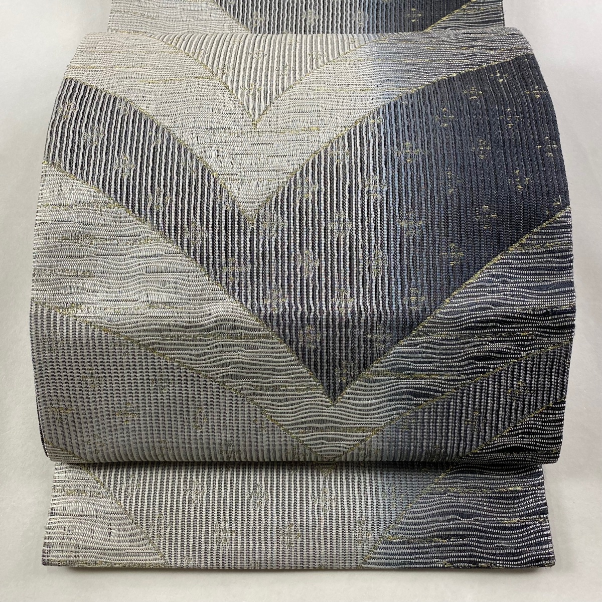 袋帯 秀品 幾何学 金糸 箔 灰色 六通 正絹 【中古】拍卖