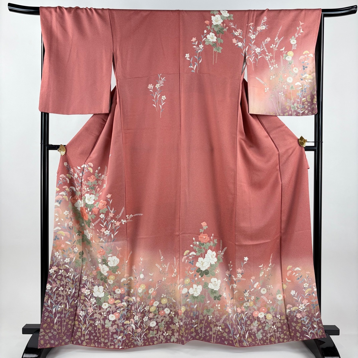 【美品】 訪問着 身丈163.5cm 裄丈67cm M 袷 秋草 ぼかし 薄ピンク 正絹 秀品 【中古】拍卖