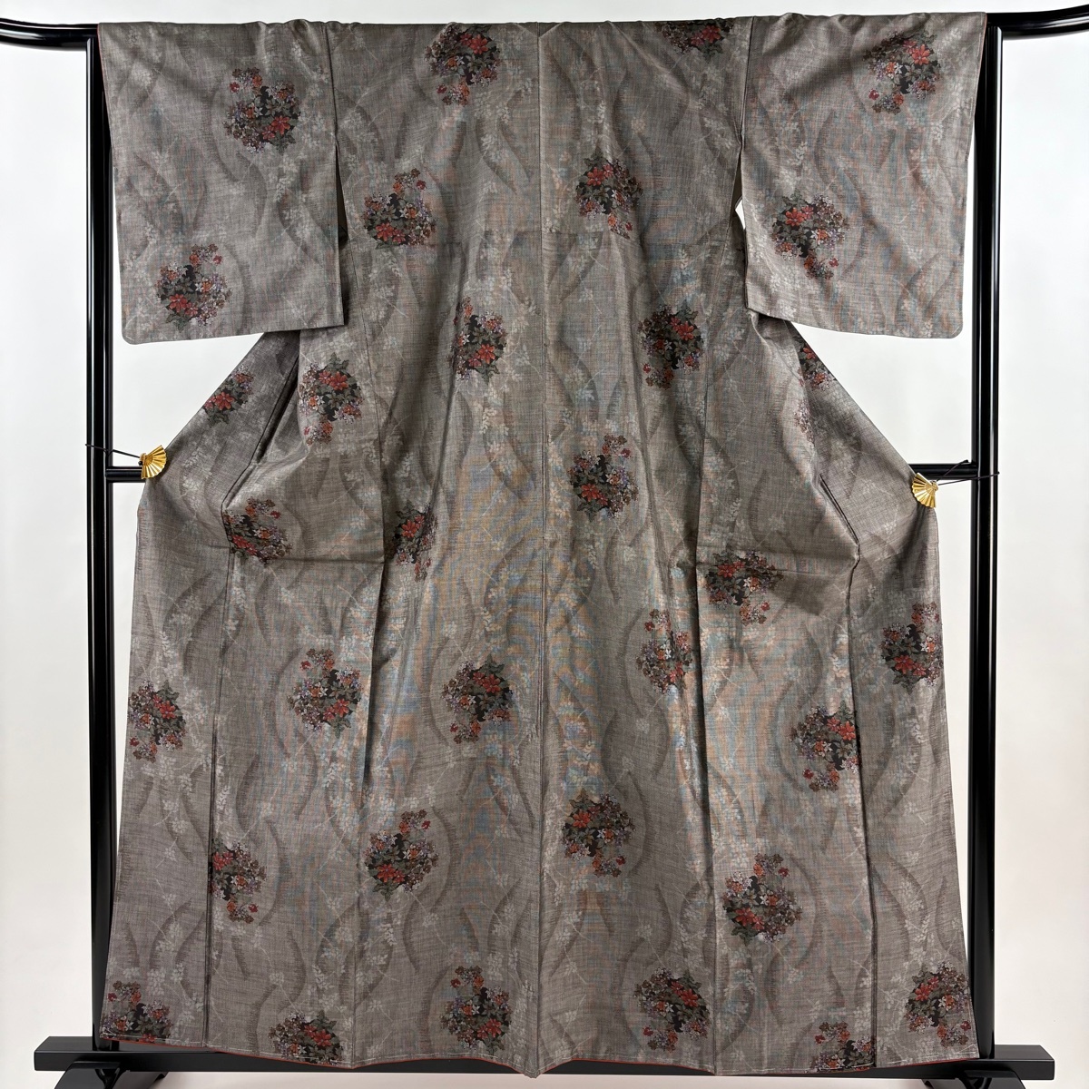 【美品】 紬 身丈160cm 裄丈66cm M 袷 草花 幾何学模様 焦茶色 正絹 秀品 【中古】拍卖