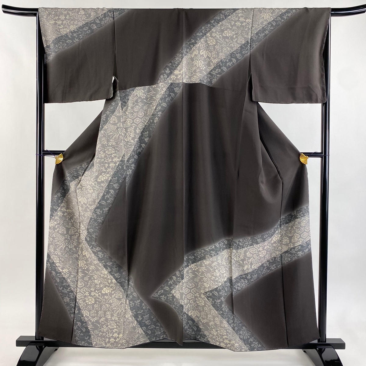 【美品】 訪問着 身丈157.5cm 裄丈67cm M 袷 草花 鳥 ぼかし 黒灰 正絹 名品 【中古】拍卖