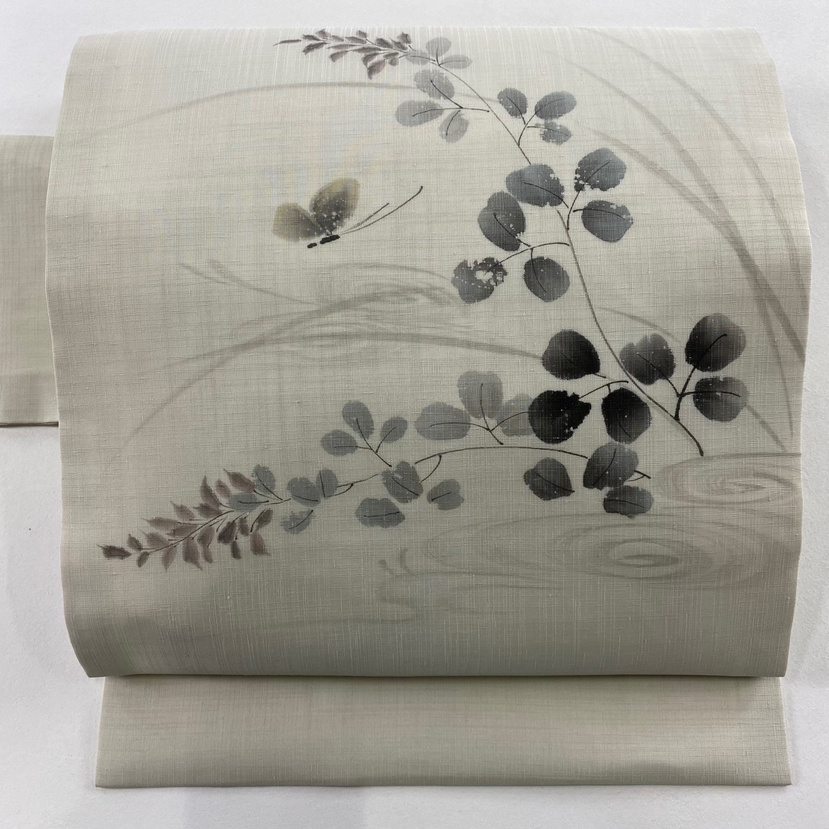 【美品】 名古屋帯 名品 落款 夏帯 紬地 蝶 草花 灰白 正絹 【中古】拍卖