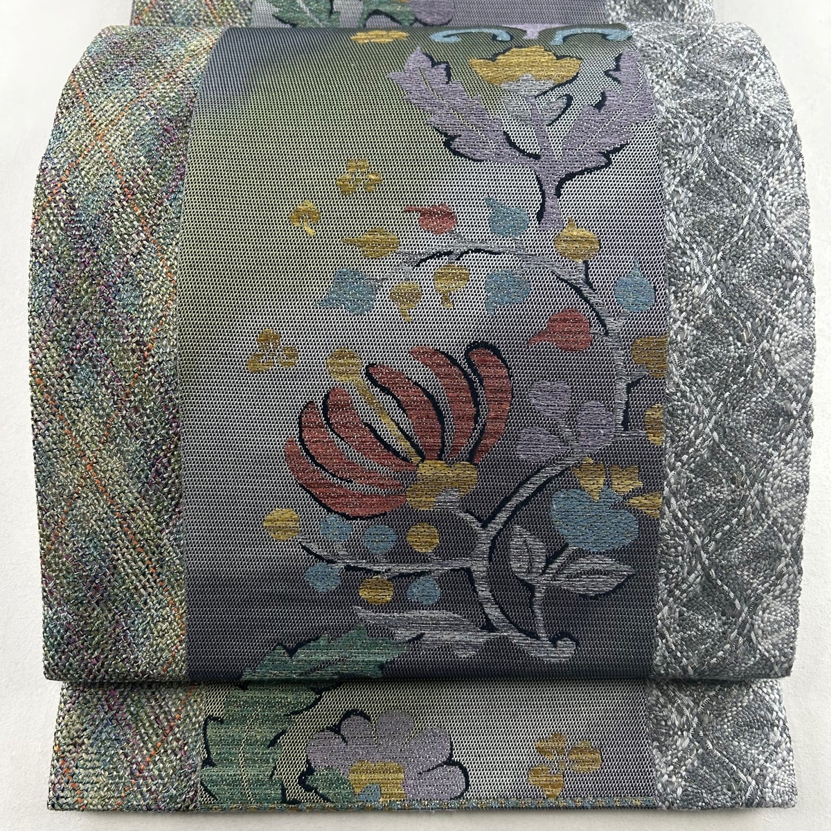 【在庫一掃】 袋帯 美品 名品 草花 幾何学模様 箔 ぼかし 紫 全通 正絹 【中古】拍卖