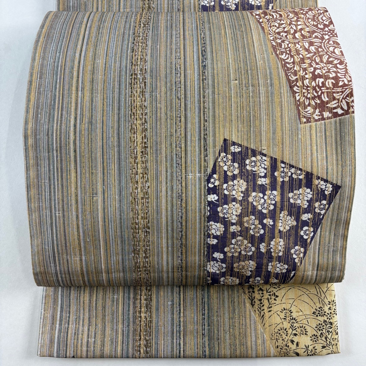 【在庫一掃】 袋帯 美品 名品 紬地 草花 縞 金彩 灰茶 全通 正絹 【中古】拍卖