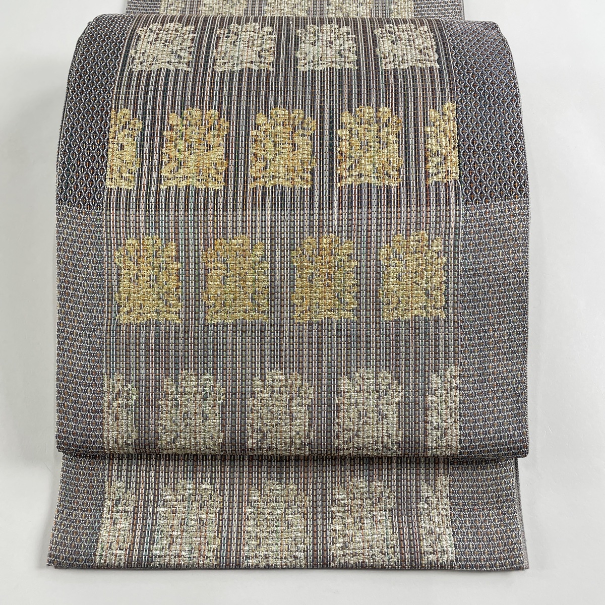 【在庫一掃】 袋帯 美品 名品 花うさぎ 箔 金糸 灰紫 全通 正絹 【中古】拍卖