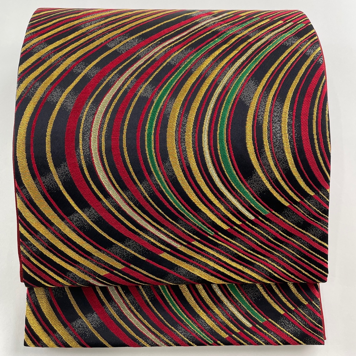 【在庫一掃】 袋帯 美品 名品 流水 幾何学模様 金糸 箔 赤 六通 正絹 【中古】拍卖