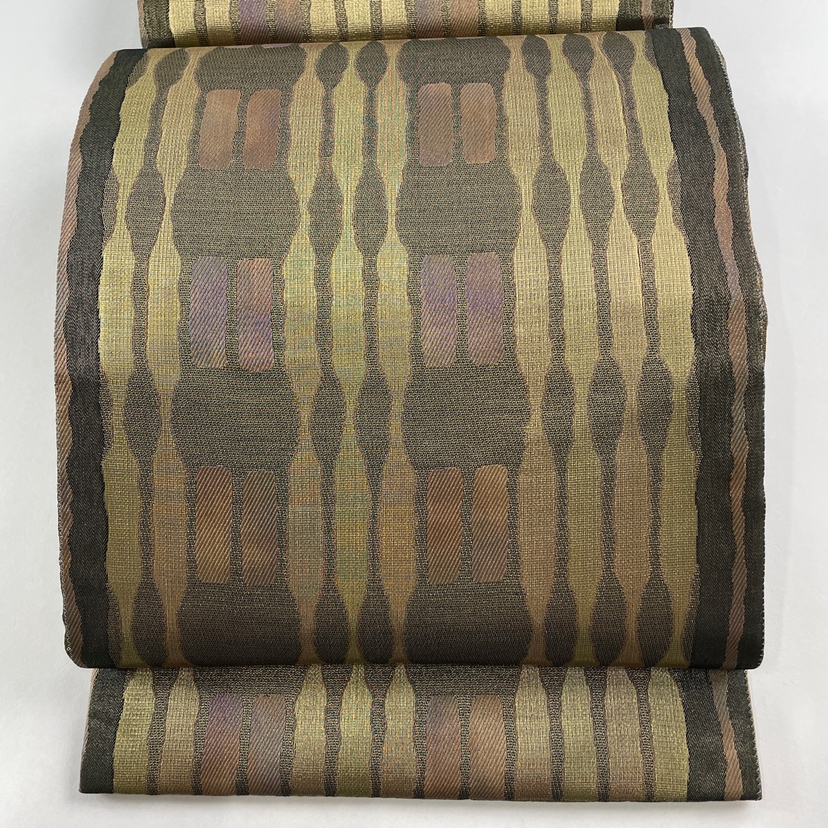 【在庫一掃】 袋帯 美品 名品 幾何学 金糸 金色 全通 正絹 【中古】拍卖