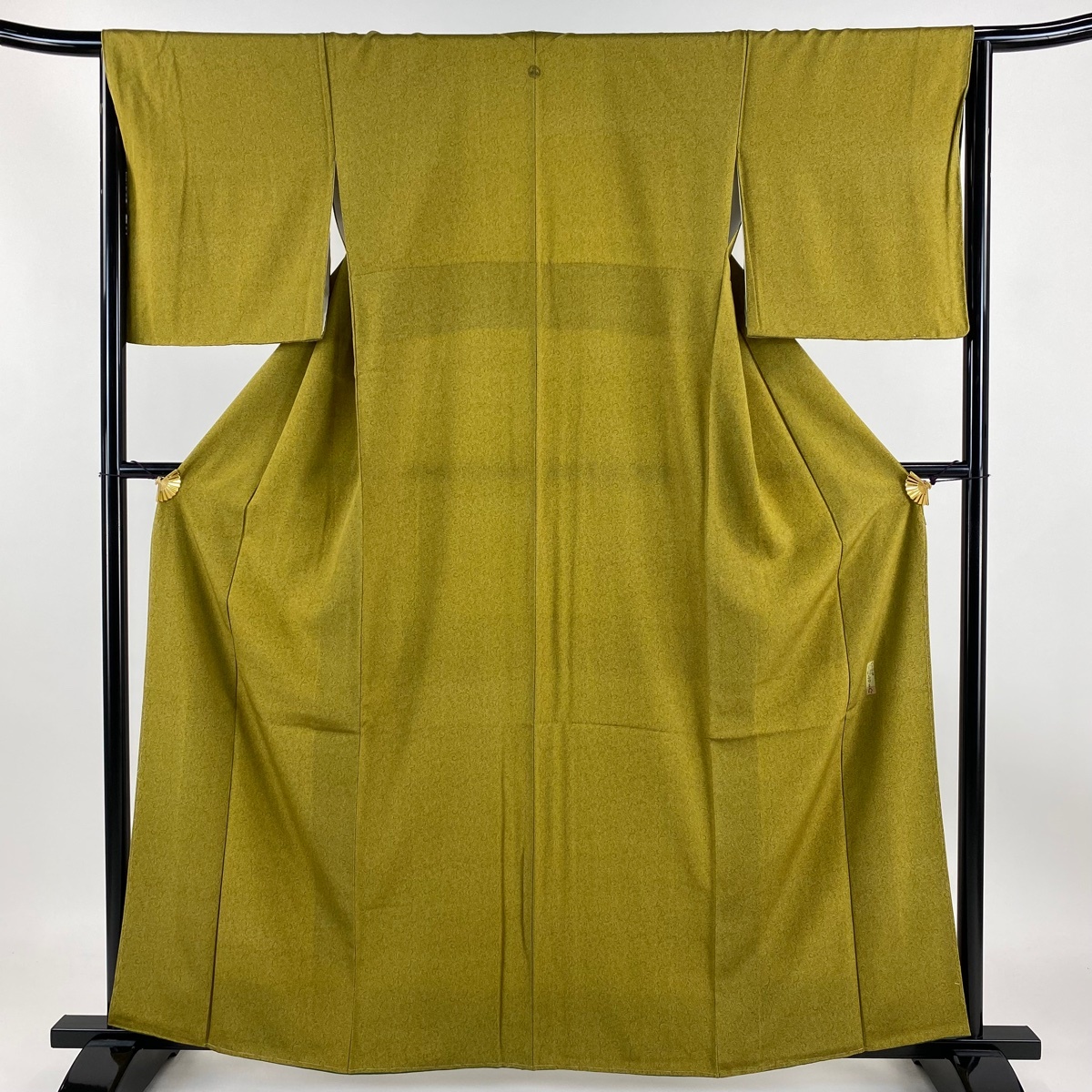 【在庫一掃】 江戸小紋 身丈161cm 裄丈64.5cm M 袷 人間国宝 中村勇二郎 落款 菊唐草 鶯色 正絹 美品 逸品 一つ紋 【中古】拍卖