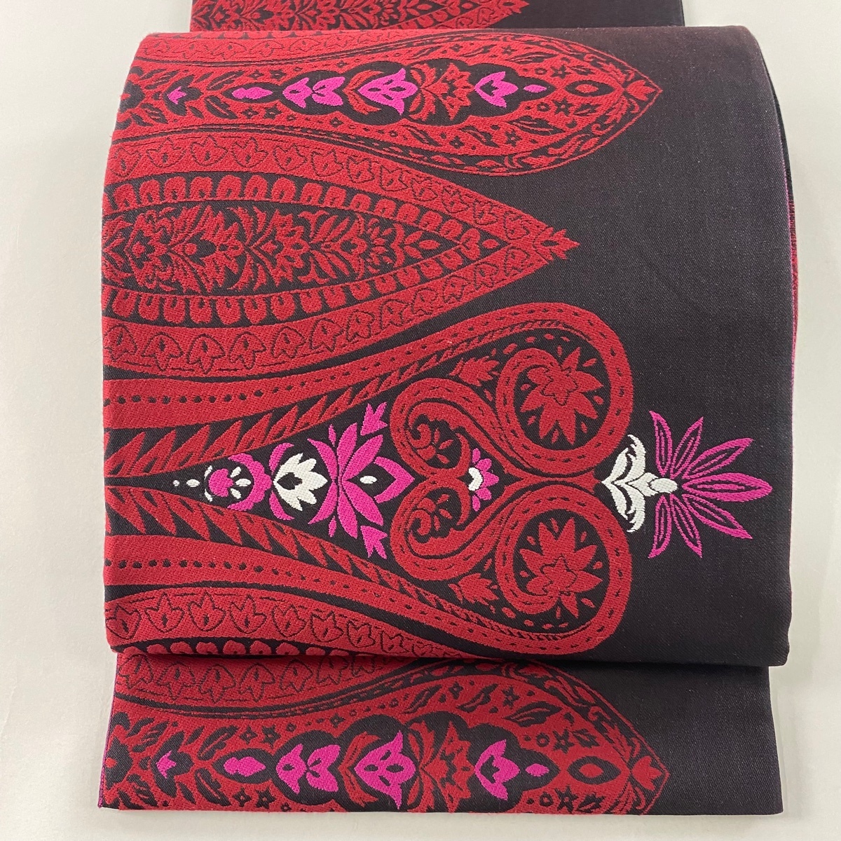 袋帯 秀品 花唐草 幾何学模様 墨色 全通 正絹 【中古】拍卖