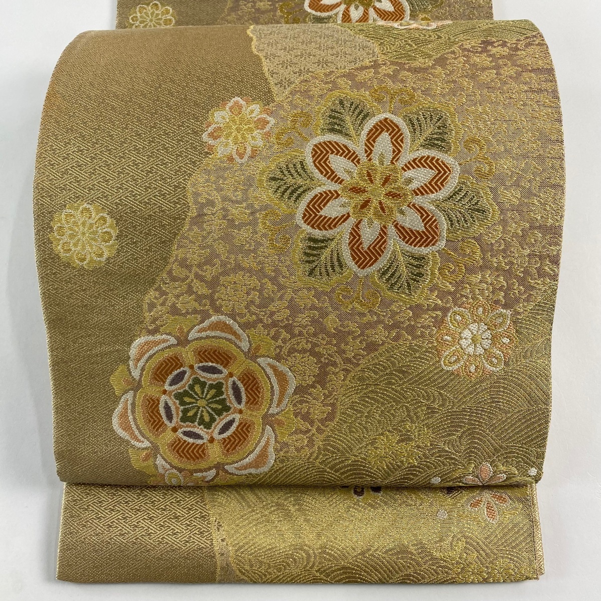 【美品】 袋帯 名品 華文 波 箔 薄黄 お太鼓柄 正絹 【中古】拍卖