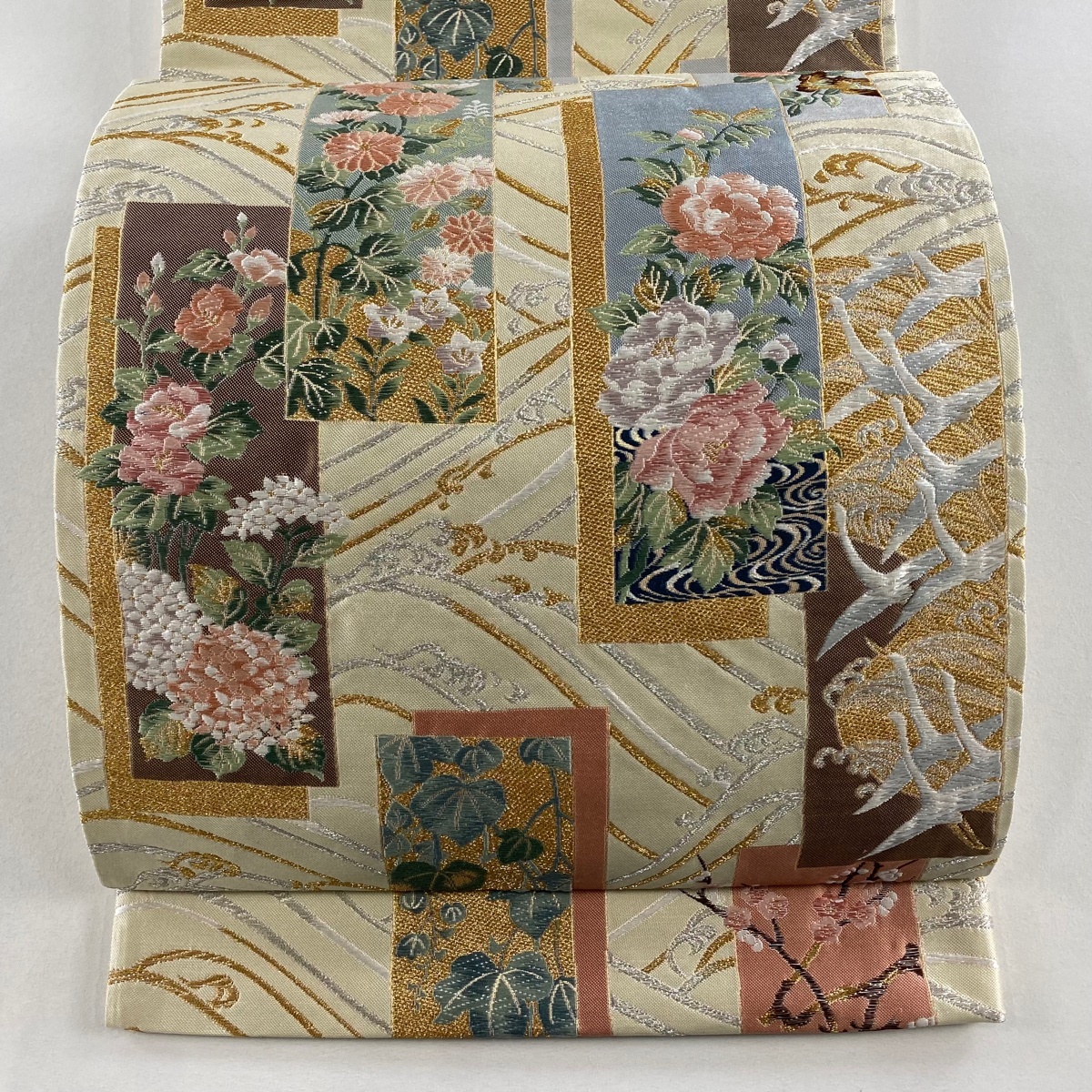 【美品】 袋帯 秀品 花鳥四季短冊文 草花 金銀糸 唐織 クリーム 六通 正絹 【中古】拍卖