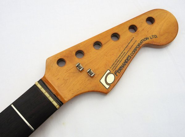 FERNANDES フェルナンデス ストラト型ネック つばなし22F 石ロゴ期 ラウンド貼りローズ指板 良材 上物 80年製FERNANDES FST-65T拍卖